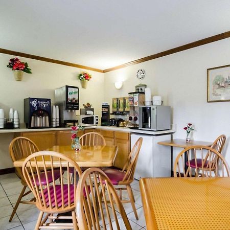 Econo Lodge Colonial Вильямсбург Экстерьер фото