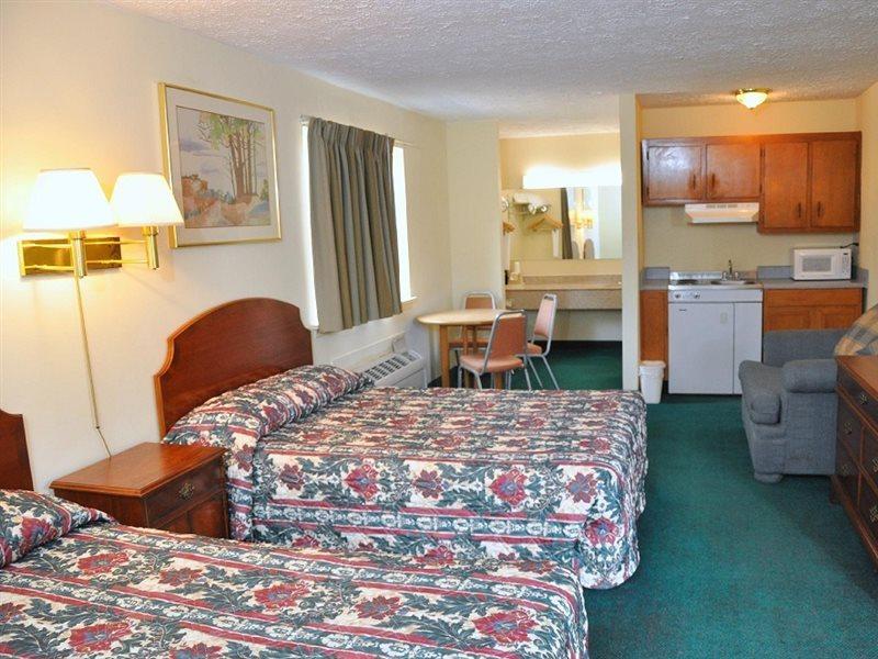 Econo Lodge Colonial Вильямсбург Экстерьер фото