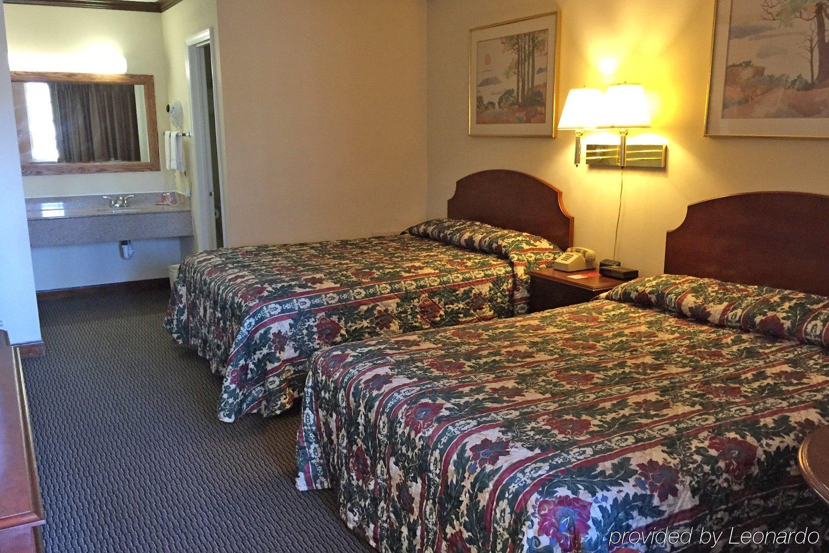Econo Lodge Colonial Вильямсбург Экстерьер фото