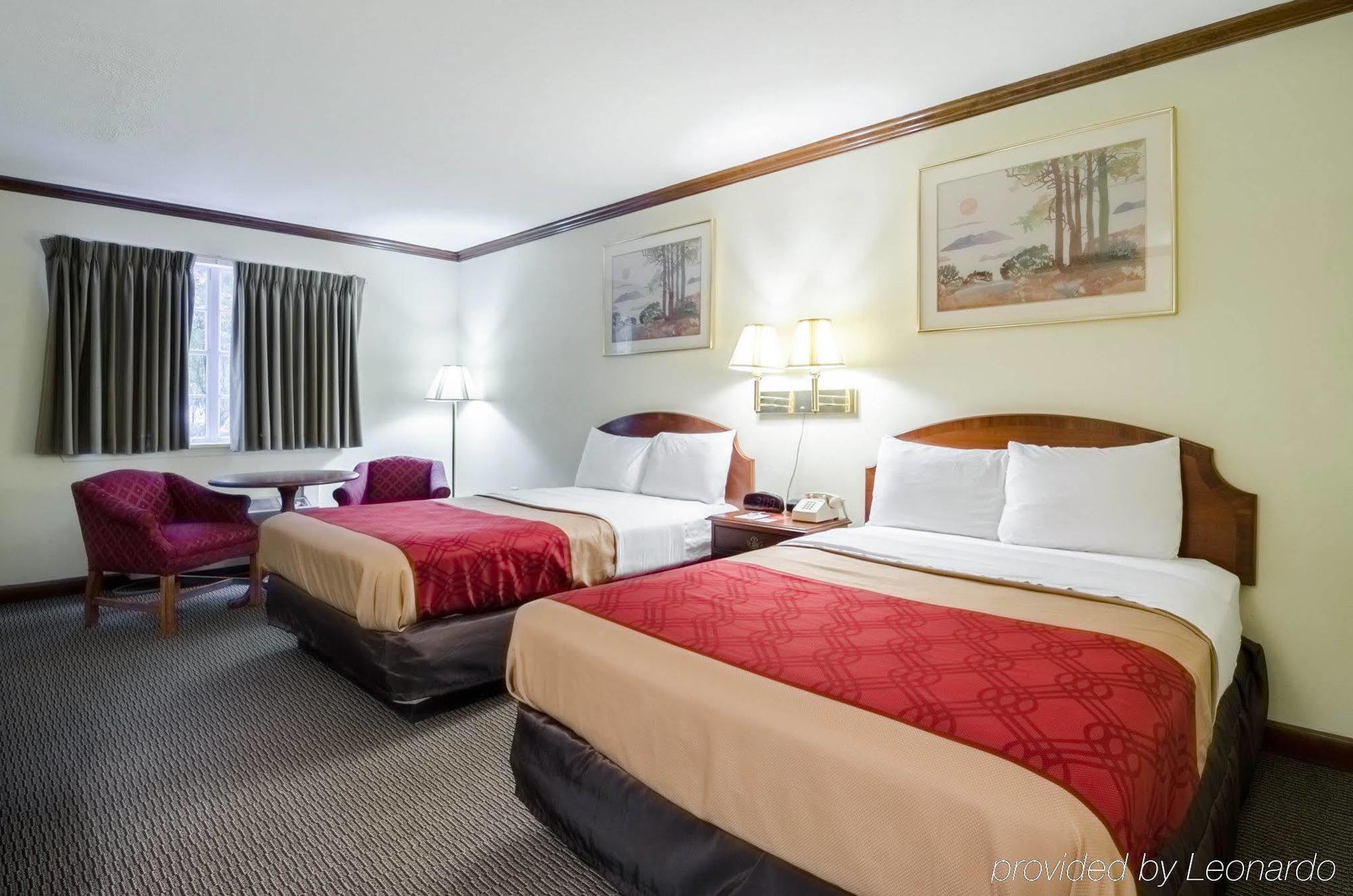 Econo Lodge Colonial Вильямсбург Экстерьер фото