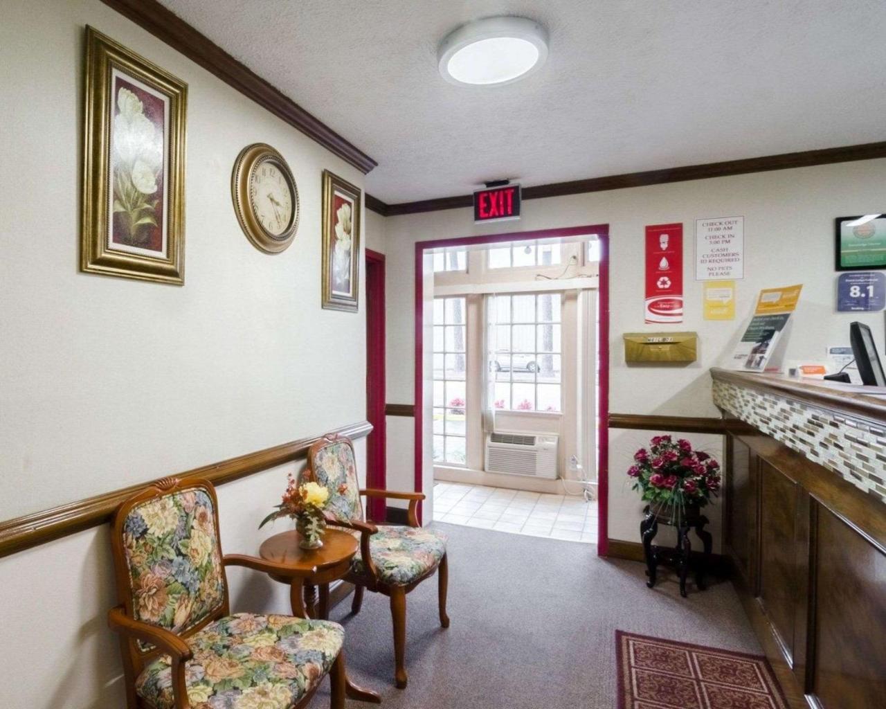 Econo Lodge Colonial Вильямсбург Экстерьер фото